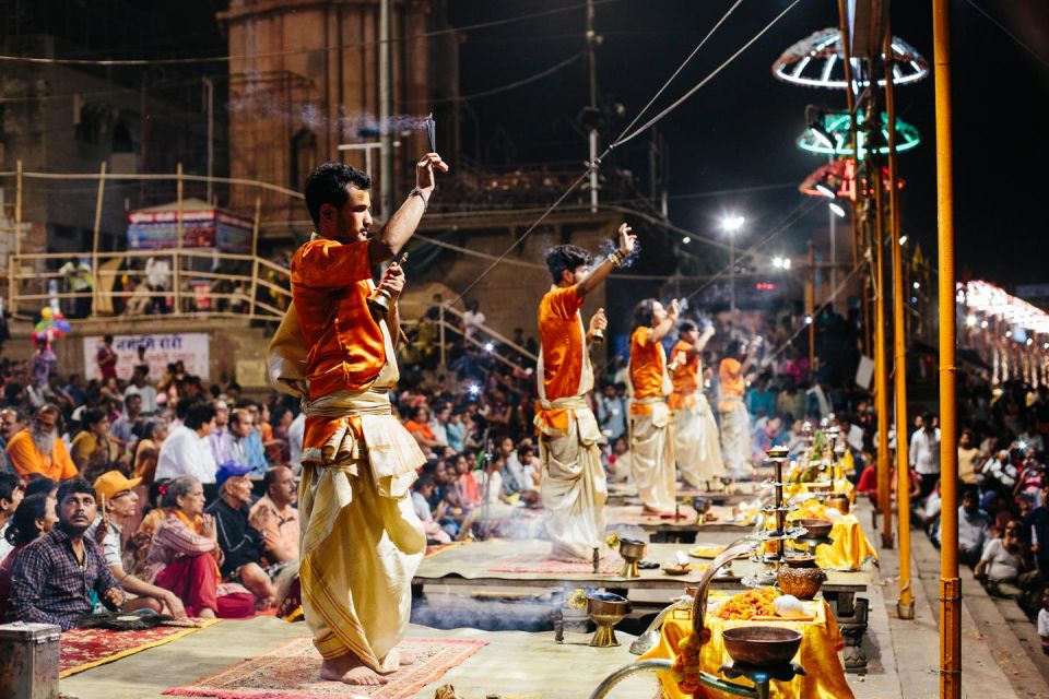 Varanasi Highlights. 1 Day Tour - Sunrise Boat Ride