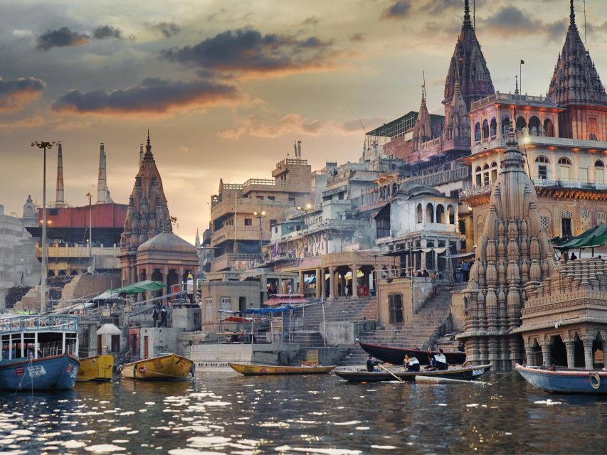 Varanasi: Private Guided Tour of Varanasi and Sarnath - Guided Tour Experience