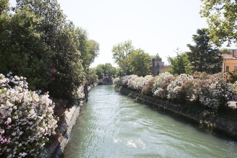 Venice: Bike Tour on Lido Island - Guided Tour and Local Insights