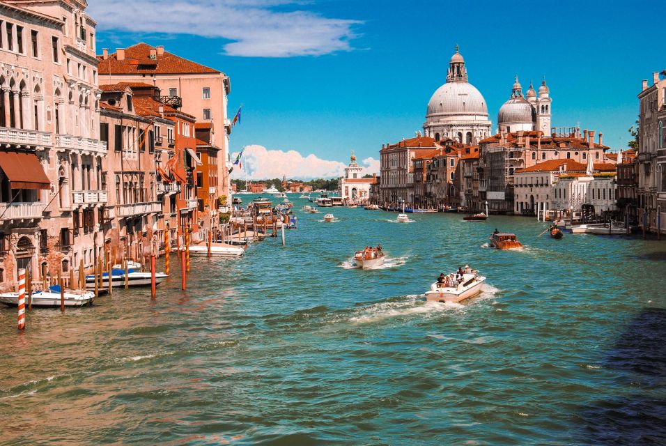 Venice: Express Walk With a Local in 90 Minutes - Meeting Point Details