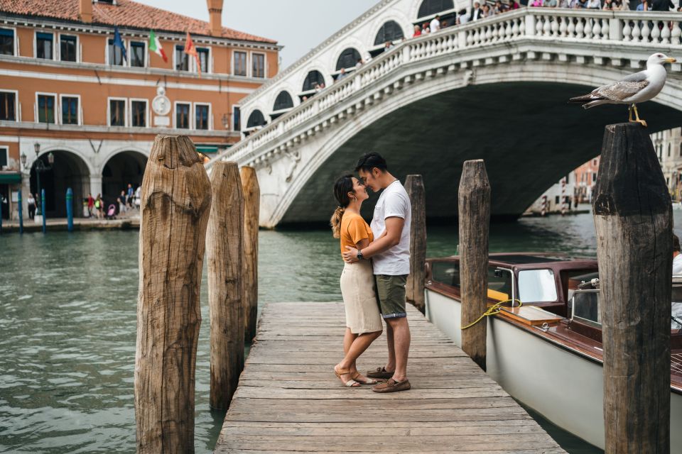 Venice: Professional Photoshoot at the Rialto Bridge - Photoshoot Inclusions