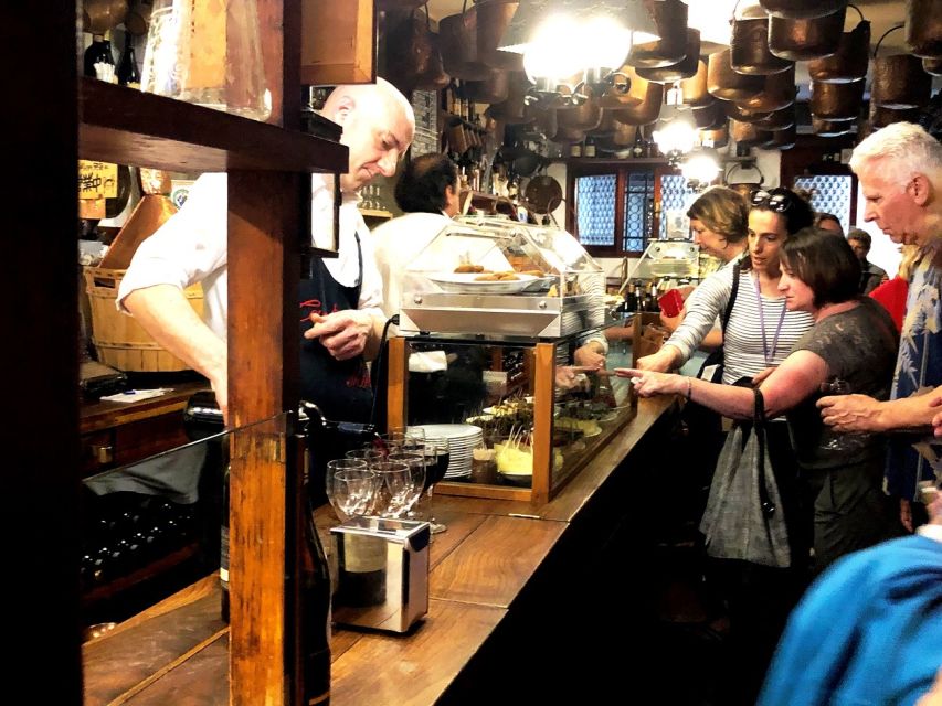 Venice Walking Tour by Night: Aperitif and Legends - Local Cuisine: Cicchetti