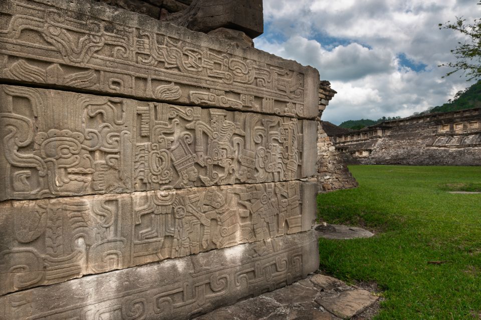 Veracruz: Skip-the-Line Ticket to the El Tajín Archeological Site - The Pyramid of the Niches