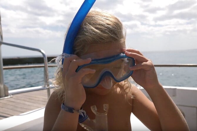 Visit Lobos Island With Snorkel From Corralejo, Fuerteventura - Snorkeling at La Concha Beach
