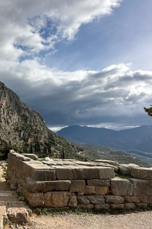Visit Thermopylae & Delphi Navel of Earth Private Tour 8H - Pickup and Accessibility