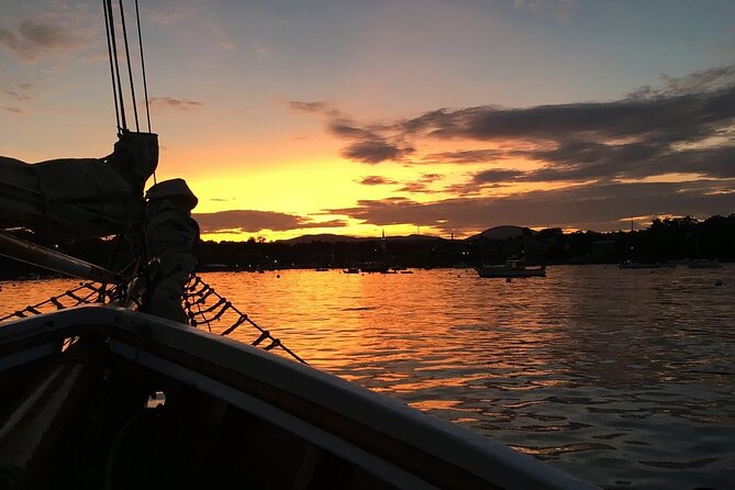 Windjammer Classic Sunset Sail From Camden, Maine - Preparing for Your Sunset Sail