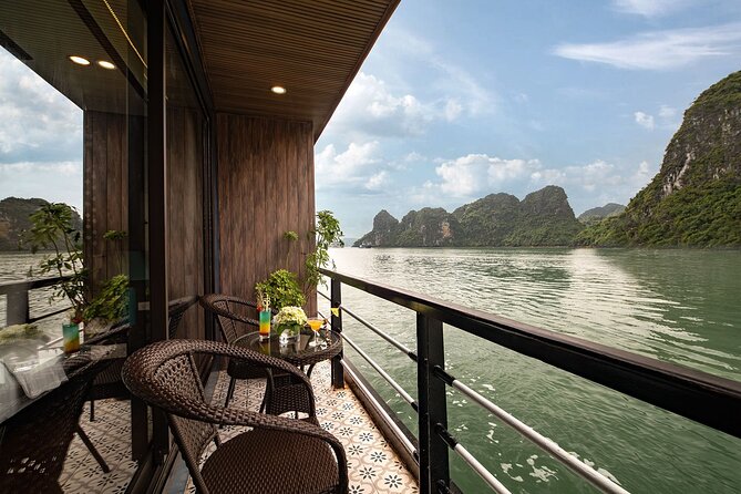 2 Days 1 Night Luxury Cruise Tour in Halong Bay - Meeting and Pickup Details