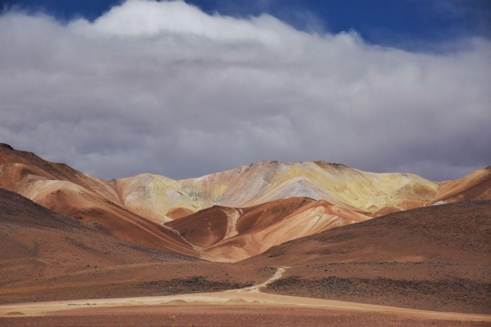2-Days Round-Trip From Chile to Uyuni Salt Flats - Language Options