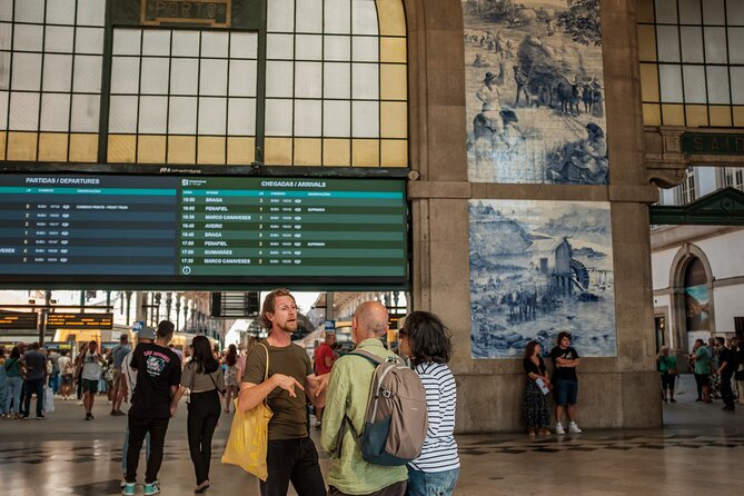 3-Hour Private Guided Walking Tour of the BEST of Porto - Meeting Point