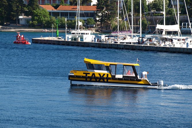 3 Islands Tour - HopOnHopOff - Daily Ticket - Accessibility and Age Guidelines