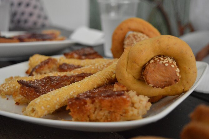 3in1; Cycling, Sightseeing, Tasting - Tasting Local Delicacies