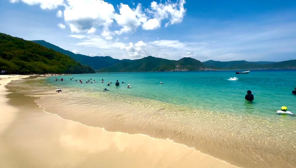 4 Days Adventure; Medellin to Santa Marta- Beach of the Dead - Whats Included in the Package