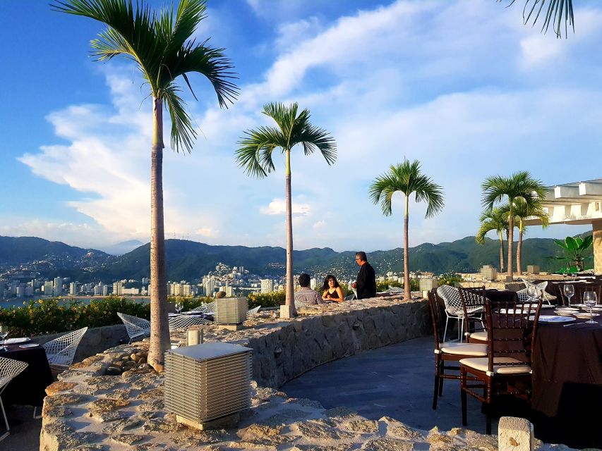 *Acapulco: Private Luxury Dinner, Drinks & High Cliff Divers - Convenient Pickup and Drop-off Service