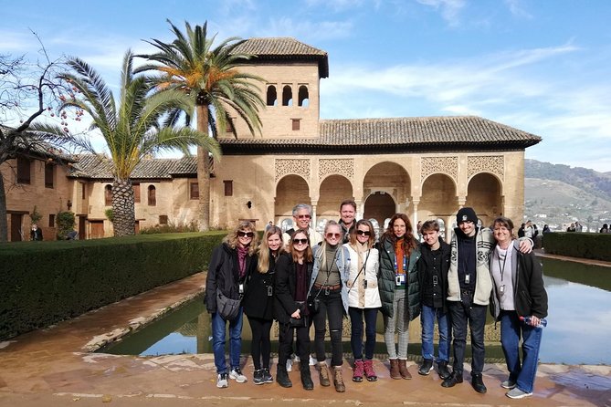 Alhambra:Join a Group,With a Specialist Guide.Skip the Line . - Accessibility Features