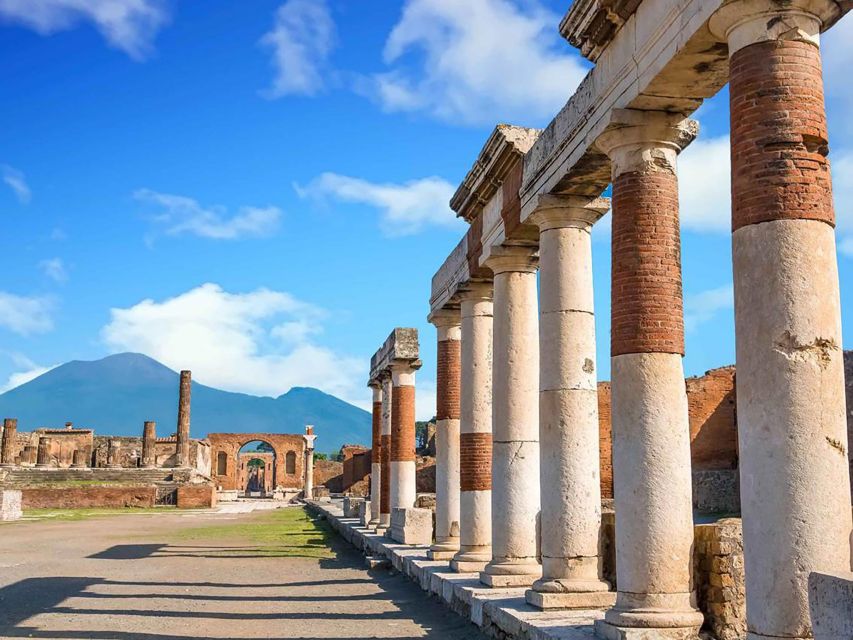 Ancient Marvels: Tour of Pompeii and Vesuvius - Authentic Pompeian Cuisine