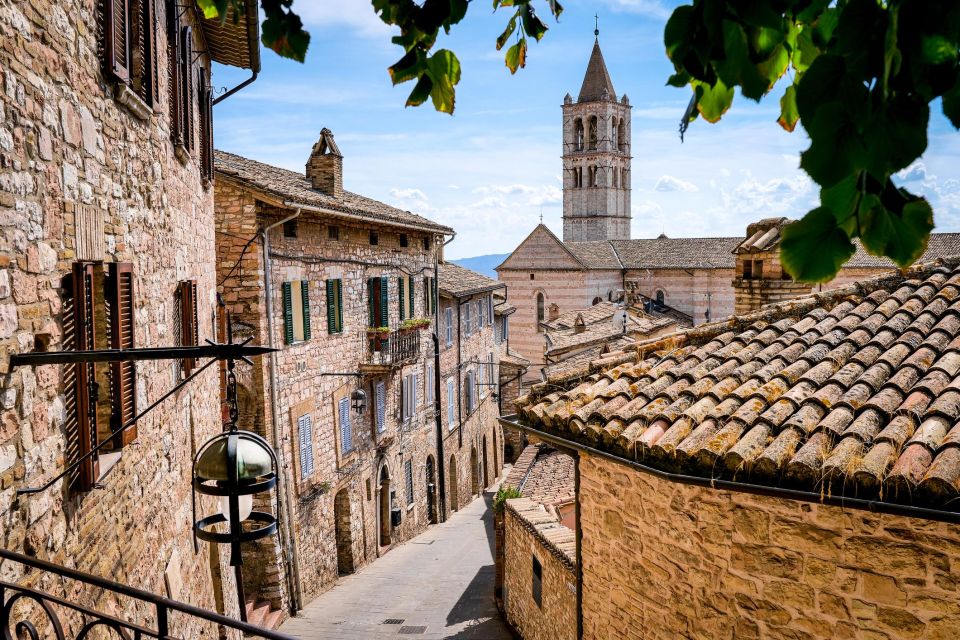 Assisi Private Exploration: Historic Basilicas & City Stroll - Serenity and Beauty of the Town