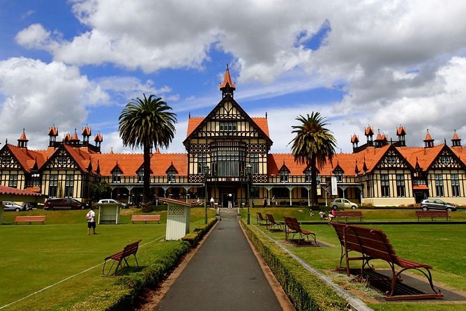 Auckland to Rotorua via Waitomo Caves Small Group Tour (One Way) - Tour Logistics