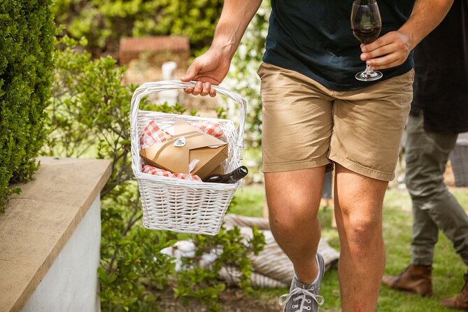 Audrey Wilkinson Vineyard: Picnic With Wine Masterclass Tasting - Meeting Point and Check-In