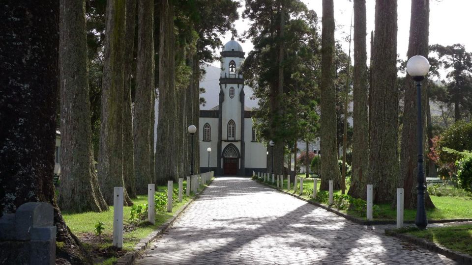 Azores: Private Tour Sete Cidades Green & Blue Lakes - Scenic Drives and Stops