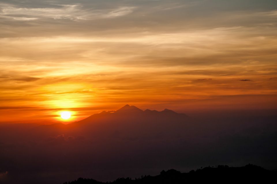 Bali: Mount Batur Sunrise Trekking Experience With Transfer - Delightful Breakfast With Views