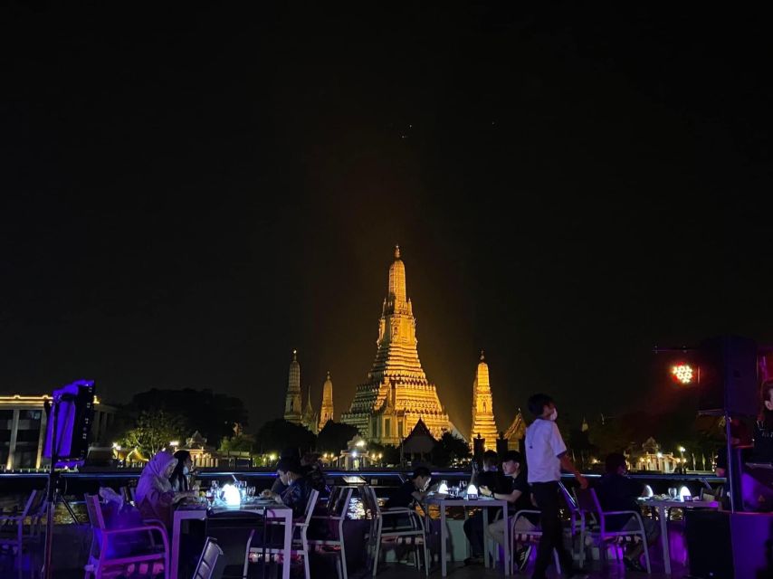 Bangkok: Chao Phraya River Buffet Dinner Cruise - Thai and International Buffet Offerings