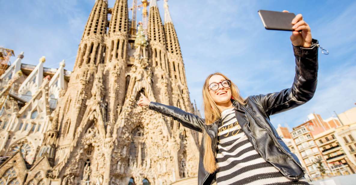 Barcelona: Foodie Walking Tour With Sagrada Familia Tickets - Customer Reviews