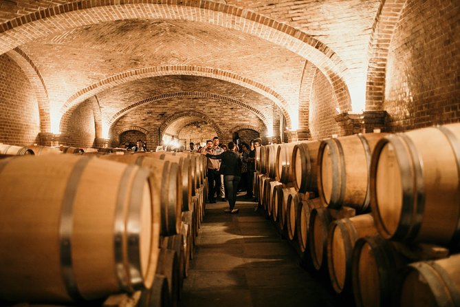 Barolo & Barbaresco Wine Tour With a Sommelier - Meeting Point and Tour Duration