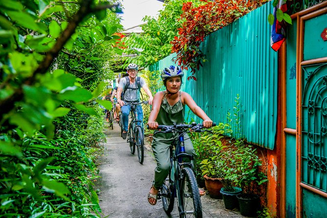 Bike Historic Bangkok Guided City Tour - Visiting Buddhist Temples