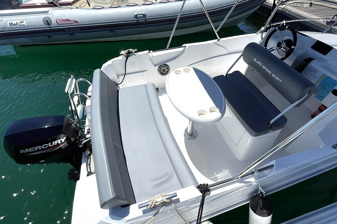 Boat Rental Without License in La Marina De Valencia - Customer Experience Insights