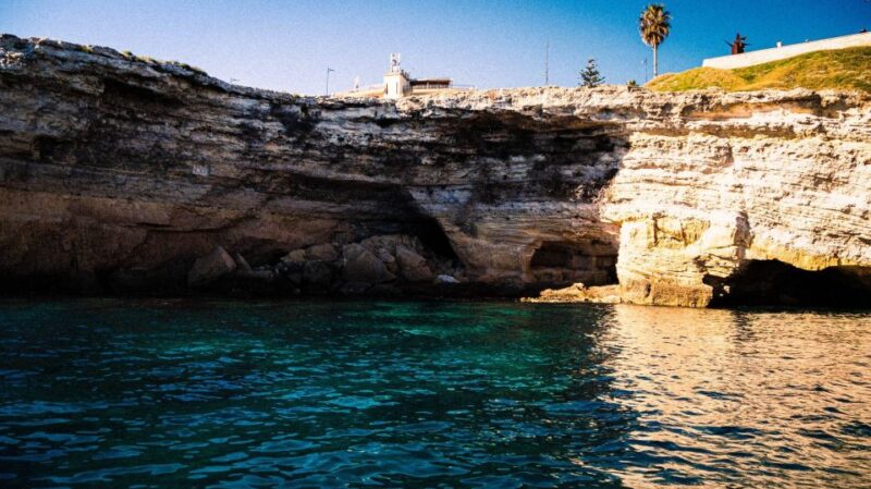 Boat Tour of the Island of Ortigia and the Sea Caves - Accessibility Features