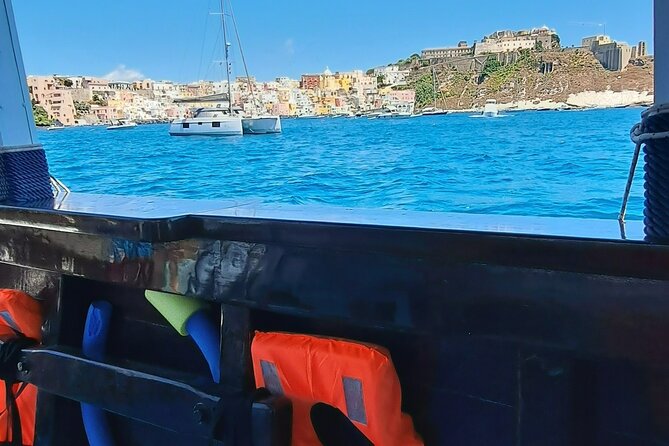 Boat Tour With Lunch on Board to Discover Procida - Guest Reviews
