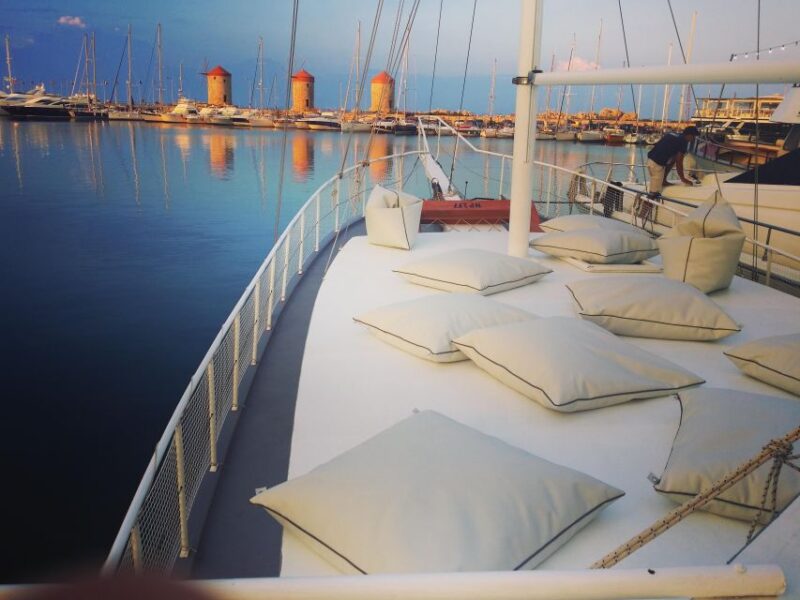 Boat Trip to Anthony Quinns Bay (Food & Drinks Included) - Customer Feedback