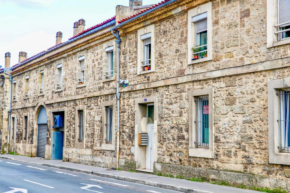Bordeaux: Private Architecture Tour With a Local Expert - Tips for a Great Experience