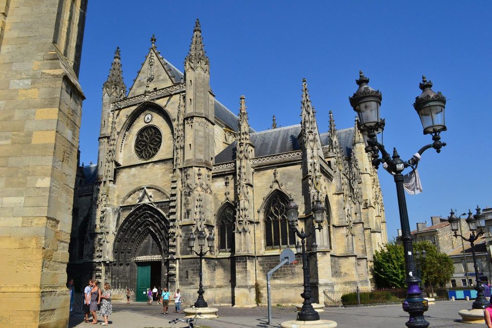 Bordeaux - Private Historic Walking Tour - National Opera and Girondins Monument