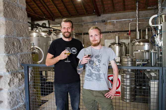 Brewery Tour With Food Included - Traveler Capacity