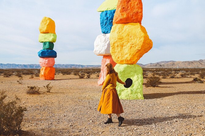 California Desert, Seven Magic Mountains and Welcome to Fabulous Las Vegas Sign - Photography Tips From Guides