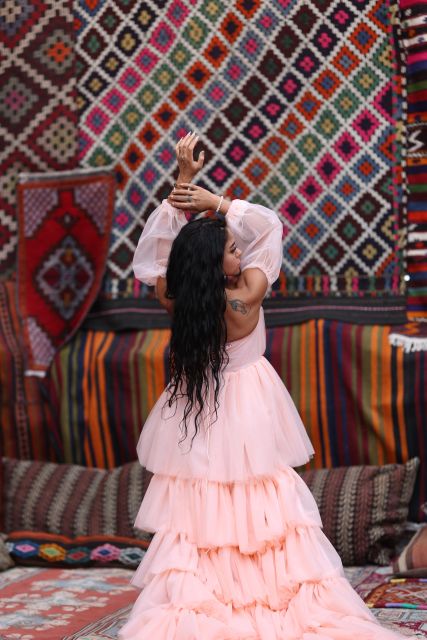 Cappadocia: Photo Shooting With Flying Dress & Carpet House - Dress Options for the Shoot