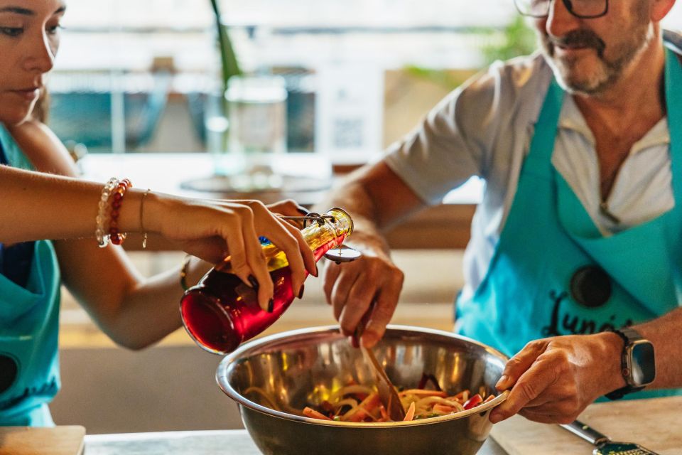 Cartagena: Gourmet Cooking Class With a View - What to Bring