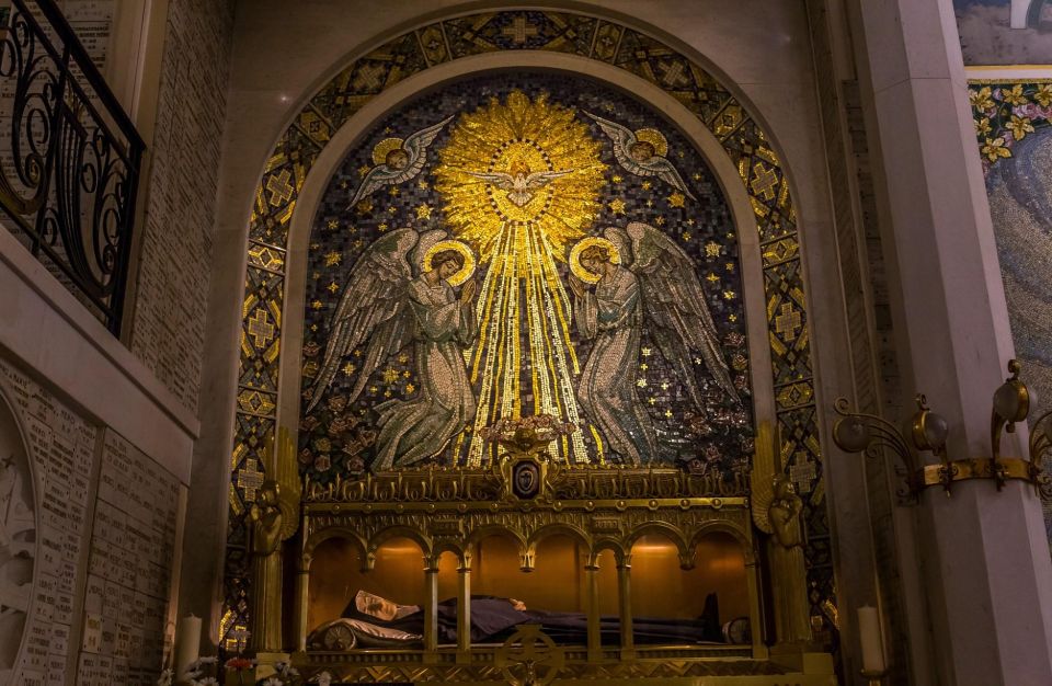 Chapel of Our Lady of the Miraculous Medal Paris Guided Tour - Inclusions and Benefits