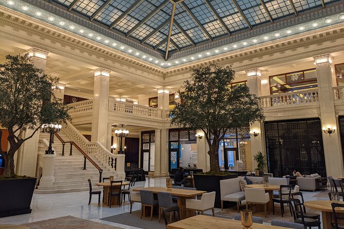 Chicago Architecture Tour: Underground Pedway and the Loop - Architectural Gems of the Loop