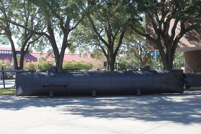 City Bus Tour With Charleston Museum Admission - Sights to See on the Tour