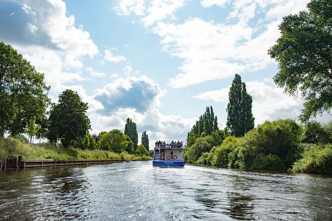 Daytime Sightseeing Boat Cruise in York - Tour Duration and Capacity