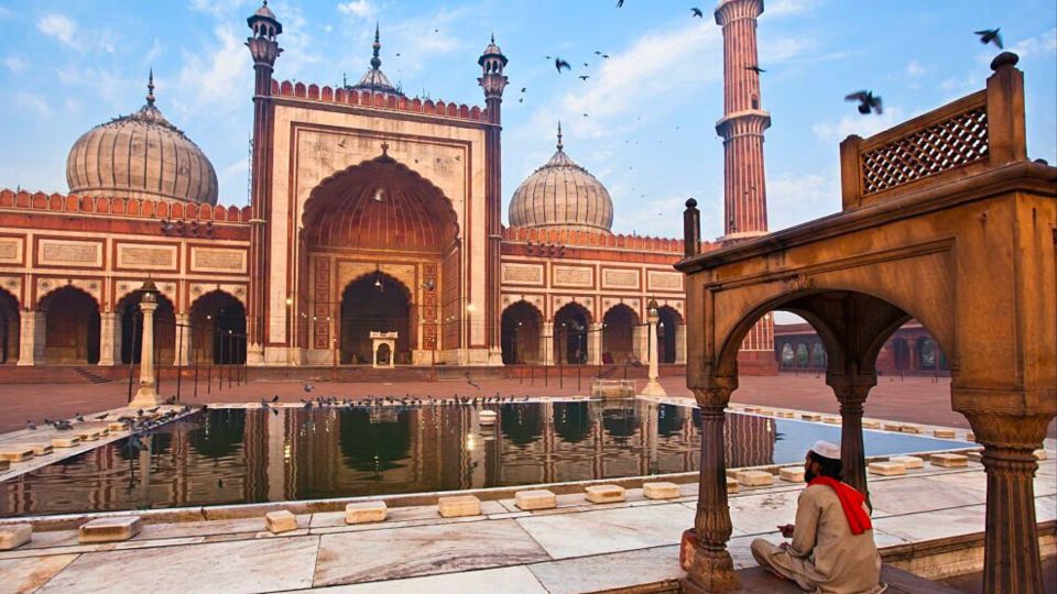 Delhi: Private Spiritual Sites Car Tour With Lunch and Entry - Local Cuisine Experience