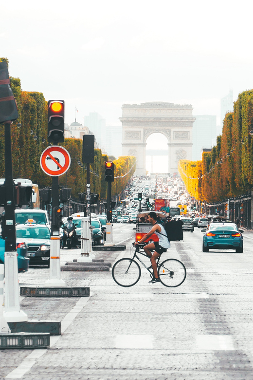 Discover Paris: Private Tour From Le Havre With Expert Guide - Expert Guided Experience
