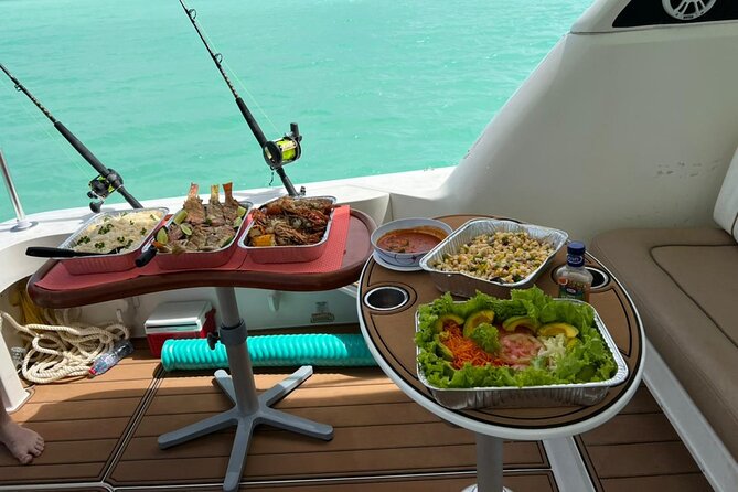Fishing And Eating Straight From The Sea ( SAONA ISLAND AND PALMILLA) - Dining Experience on Saona Island