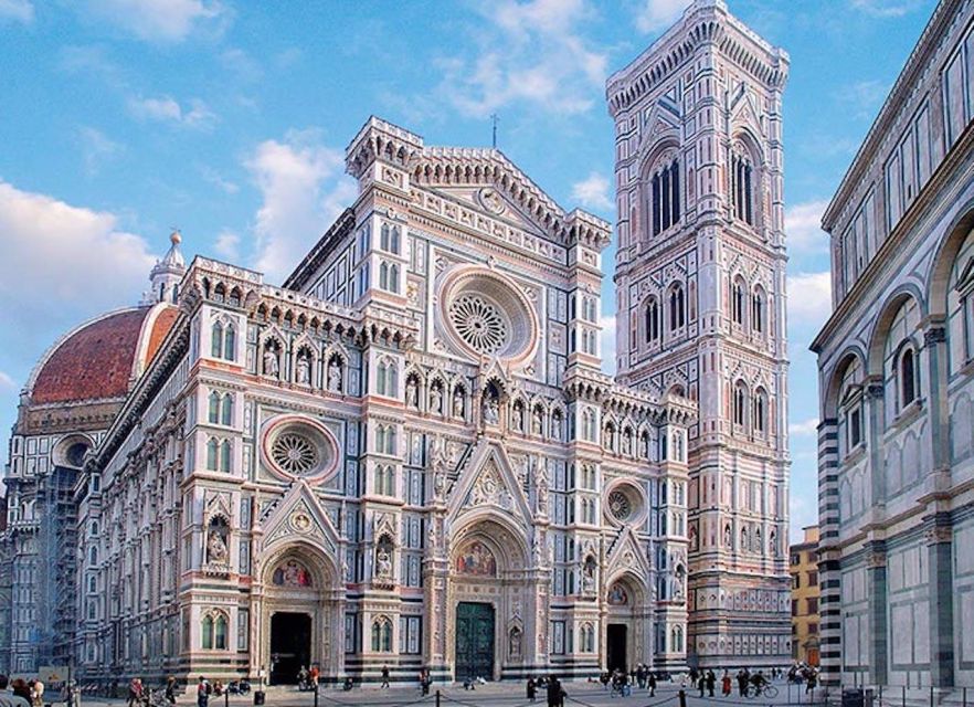 Florence Duomo Tour With Skip-The-Line Ticket to the Dome - Exploring the Piazza Del Duomo