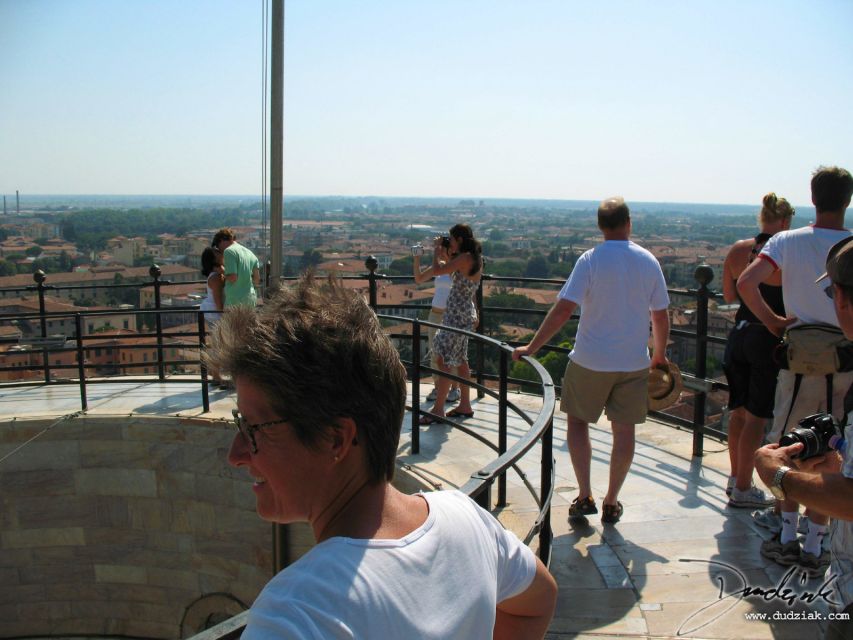 Florence: Tuscany Tour With Siena, San Gimignano, and Pisa - Admiring Pisas Iconic Leaning Tower