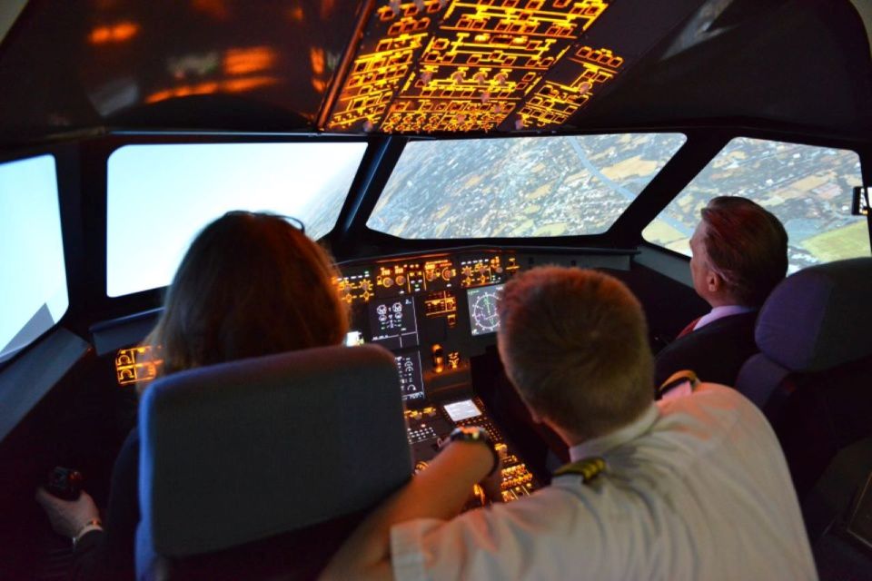 Frankfurt-Egelsbach: 1-Hour Airbus A320 Flight Simulator - Included Flight Time and Briefing
