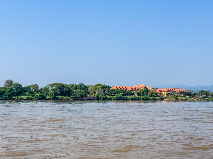 From Chiang Mai: White Temple & Golden Triangle Day Trip - Wat Phra That Chedi Luang