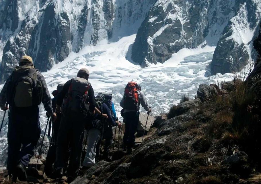 From Huaraz: Trekking Santa Cruz - Llanganuco 4D/3N - Booking and Contact